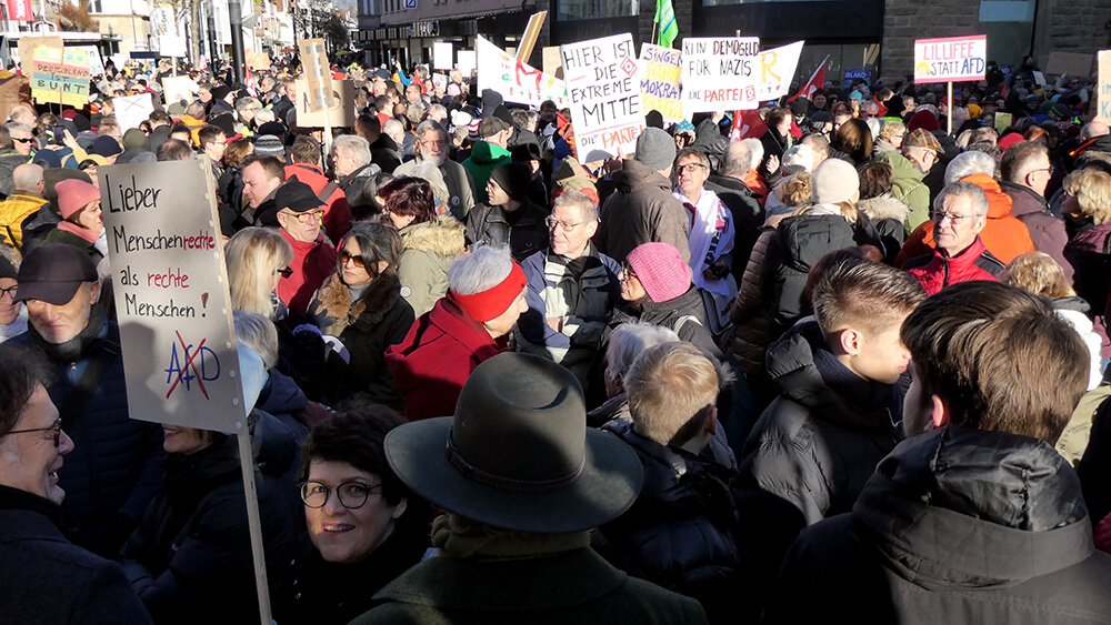 Demo gegen rechts in Singen 27. Januar 2024 ©PitWuhrer